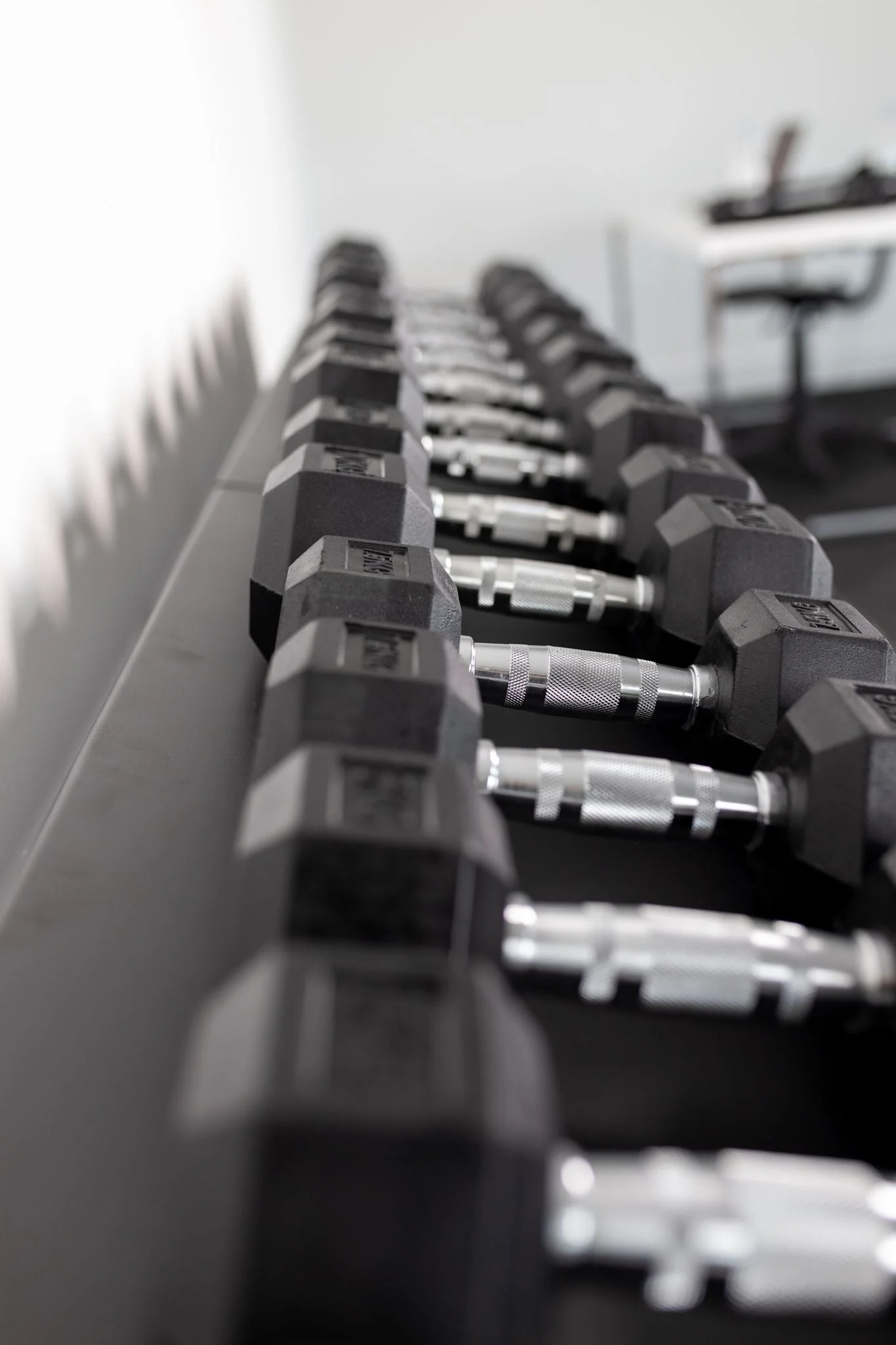 6 KG HEX DUMBBELL - RUBBER COATED - Image 6